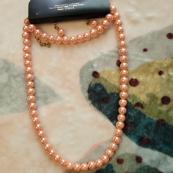 MARY SOL Necklace set - Picture 3 of 3